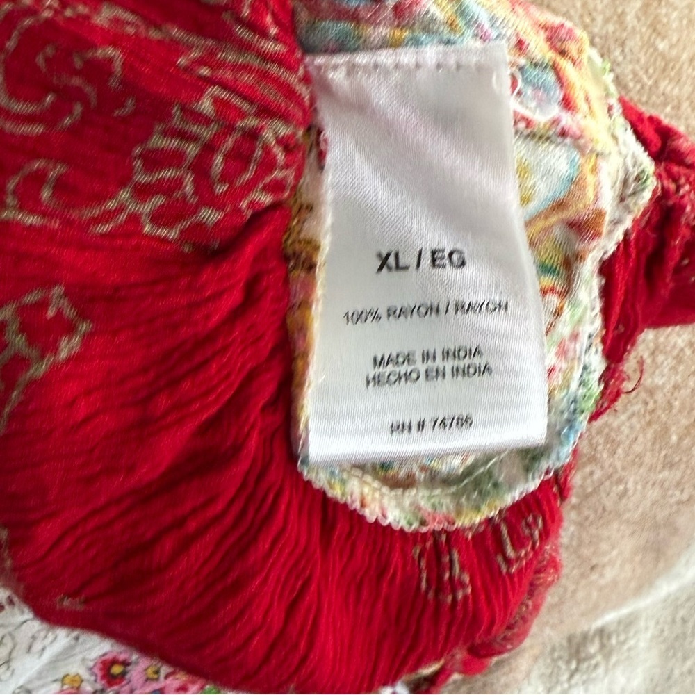Bila Red and White Embroidered Blouse - Picture 7 of 7